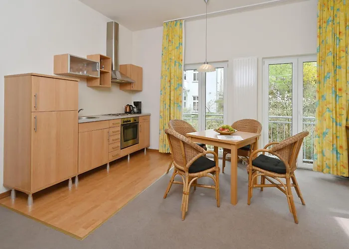 Ferienwohnung-3-in-sellin-auf-ruegen-villa-celia-wlan-und-sauna-200-m-vom-strand-entfernt *